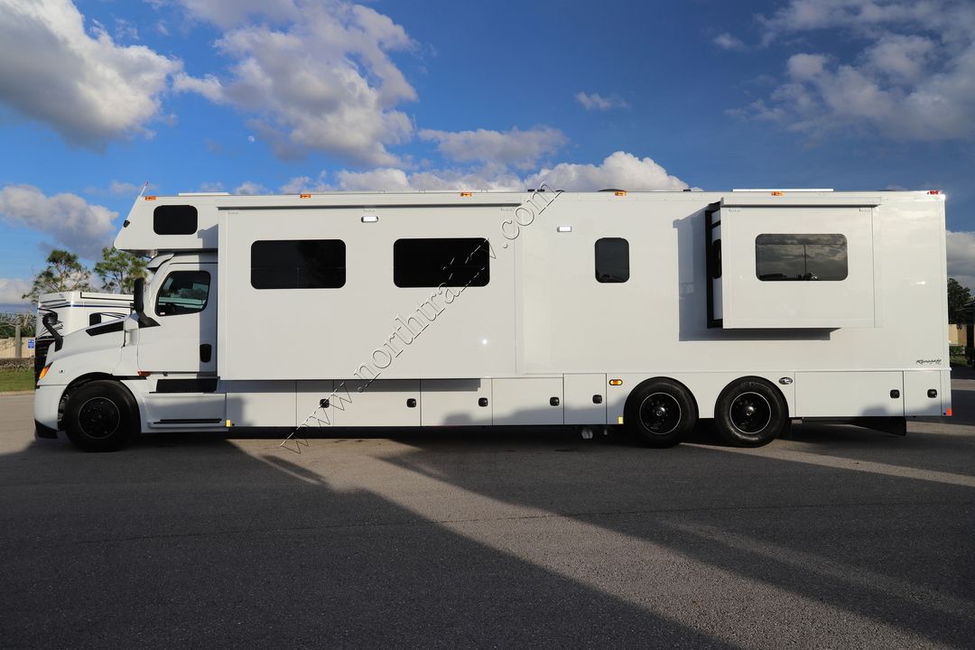 2023 Renegade Rv Classic 45CBF 15130