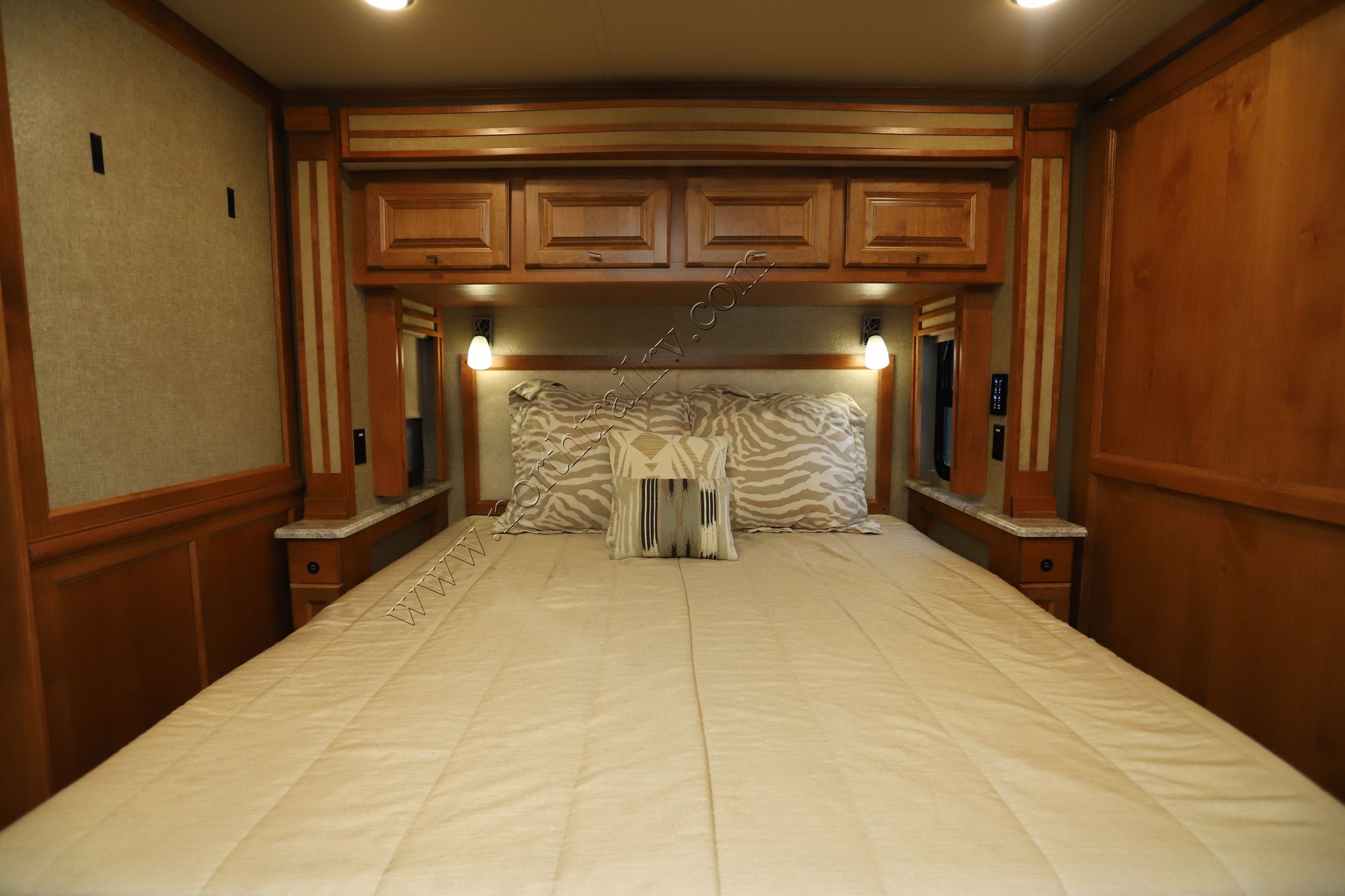 Used 2018 Tiffin Motor Homes Allegro Red 37BA Class A  For Sale