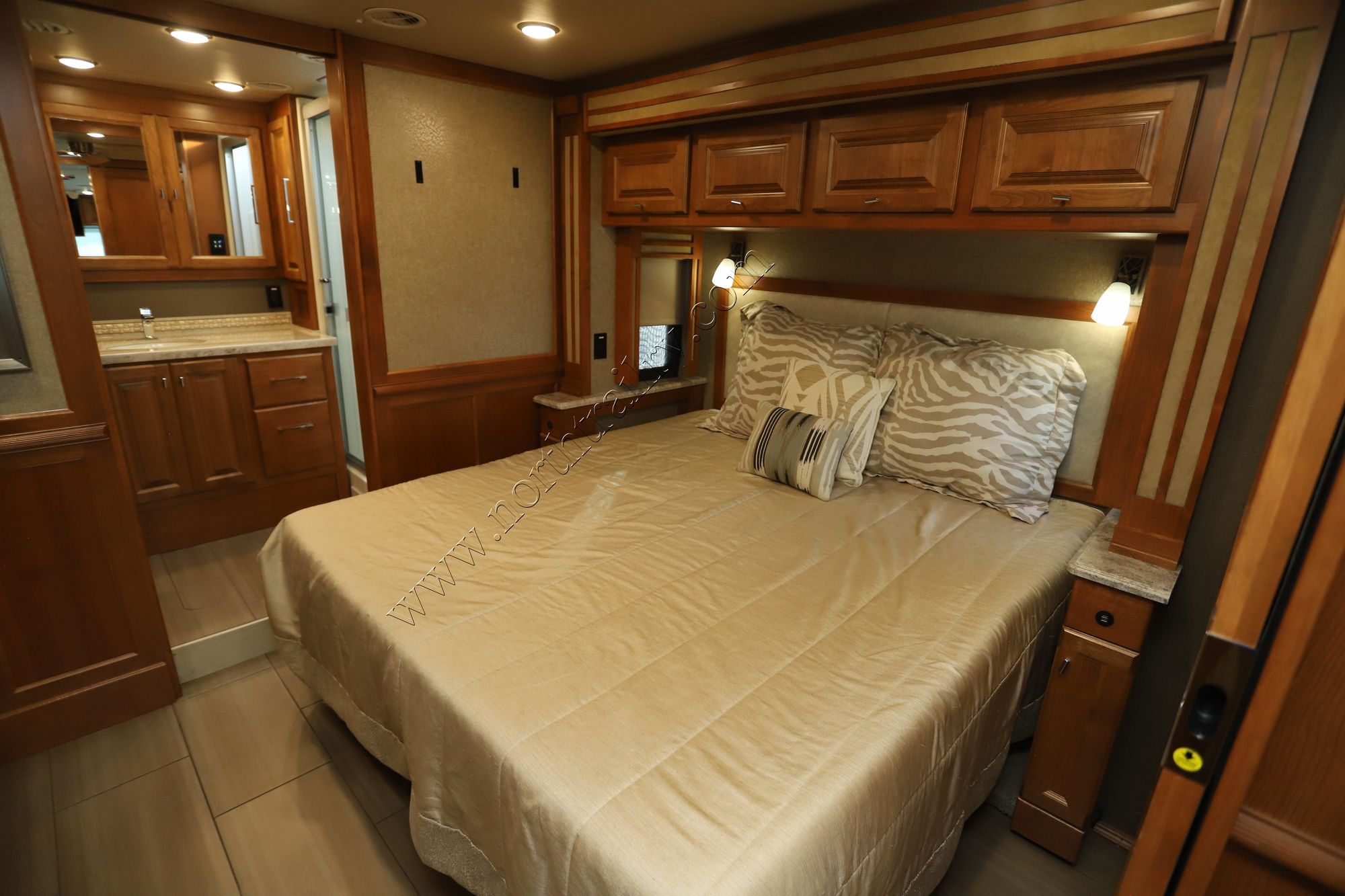 Used 2018 Tiffin Motor Homes Allegro Red 37BA Class A  For Sale