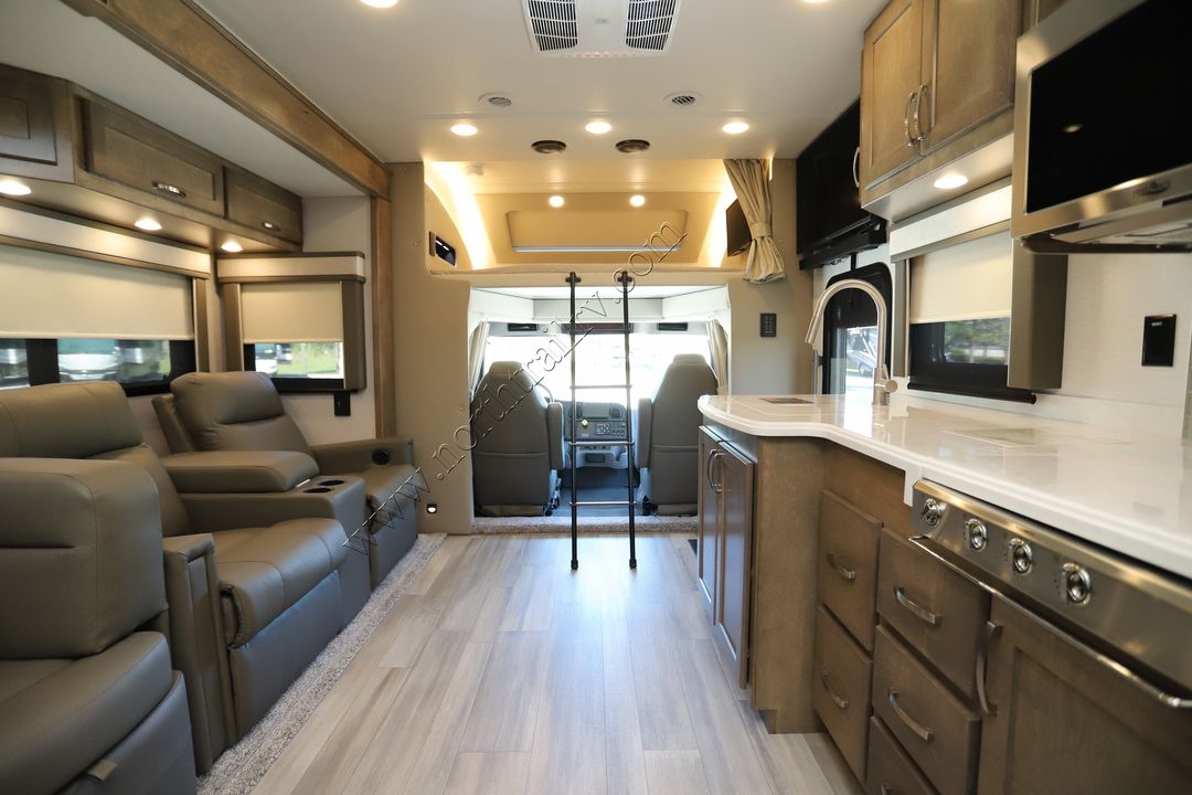 2023 Renegade Rv Valencia 38RB 14922