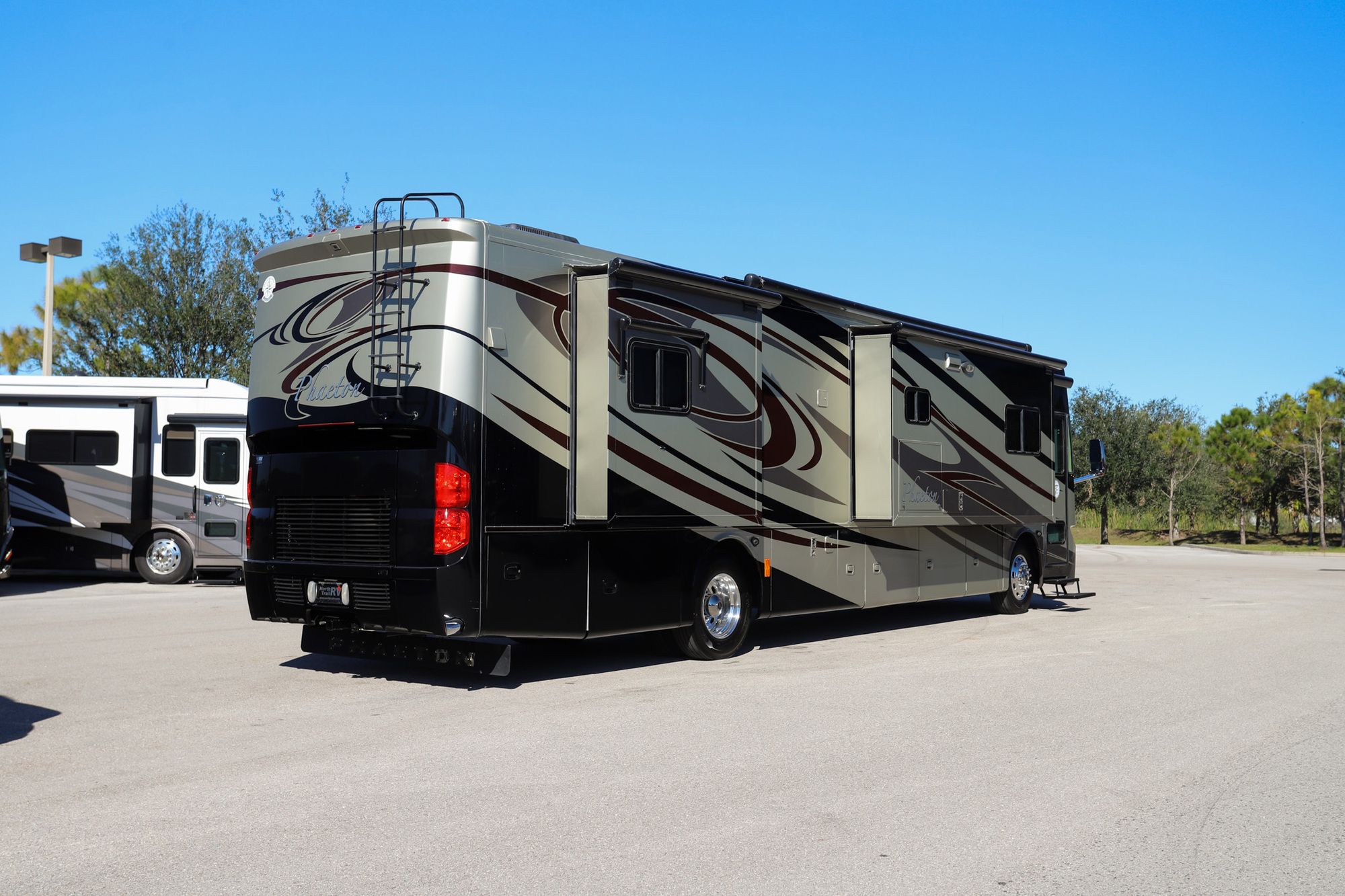 Used 2012 Tiffin Motor Homes Phaeton 40QTH Class A  For Sale