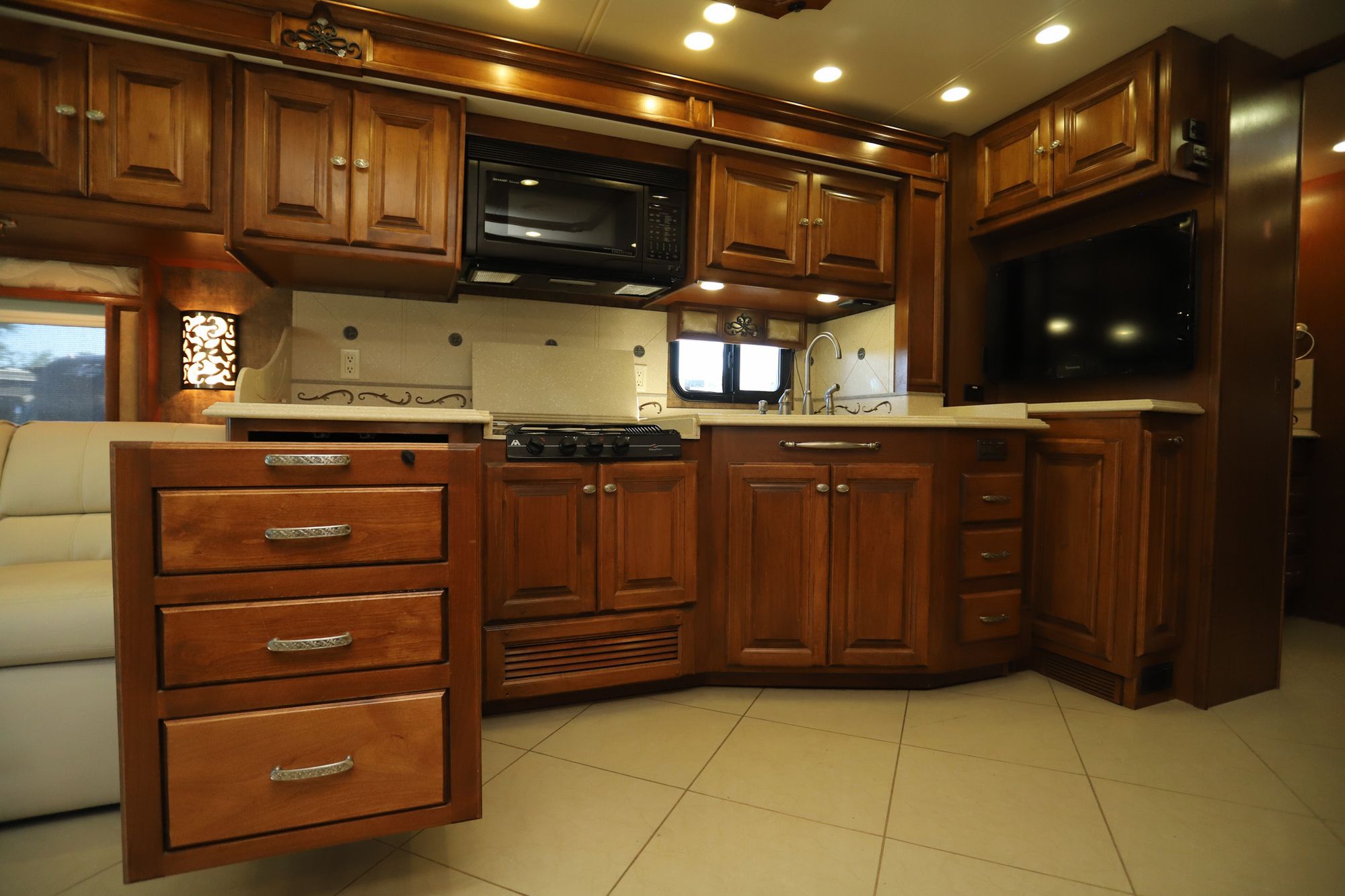 Used 2012 Tiffin Motor Homes Phaeton 40QTH Class A  For Sale