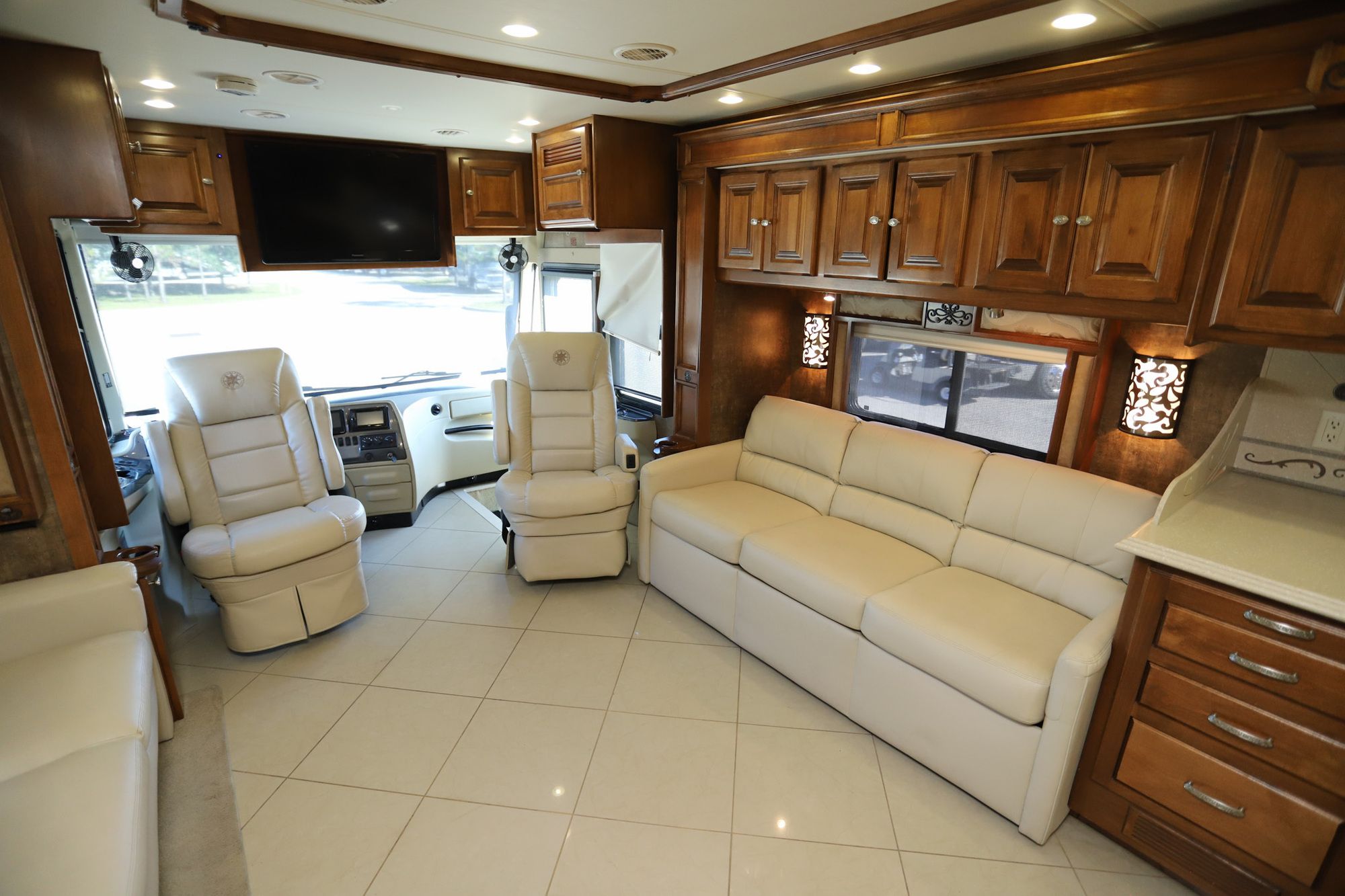 Used 2012 Tiffin Motor Homes Phaeton 40QTH Class A  For Sale