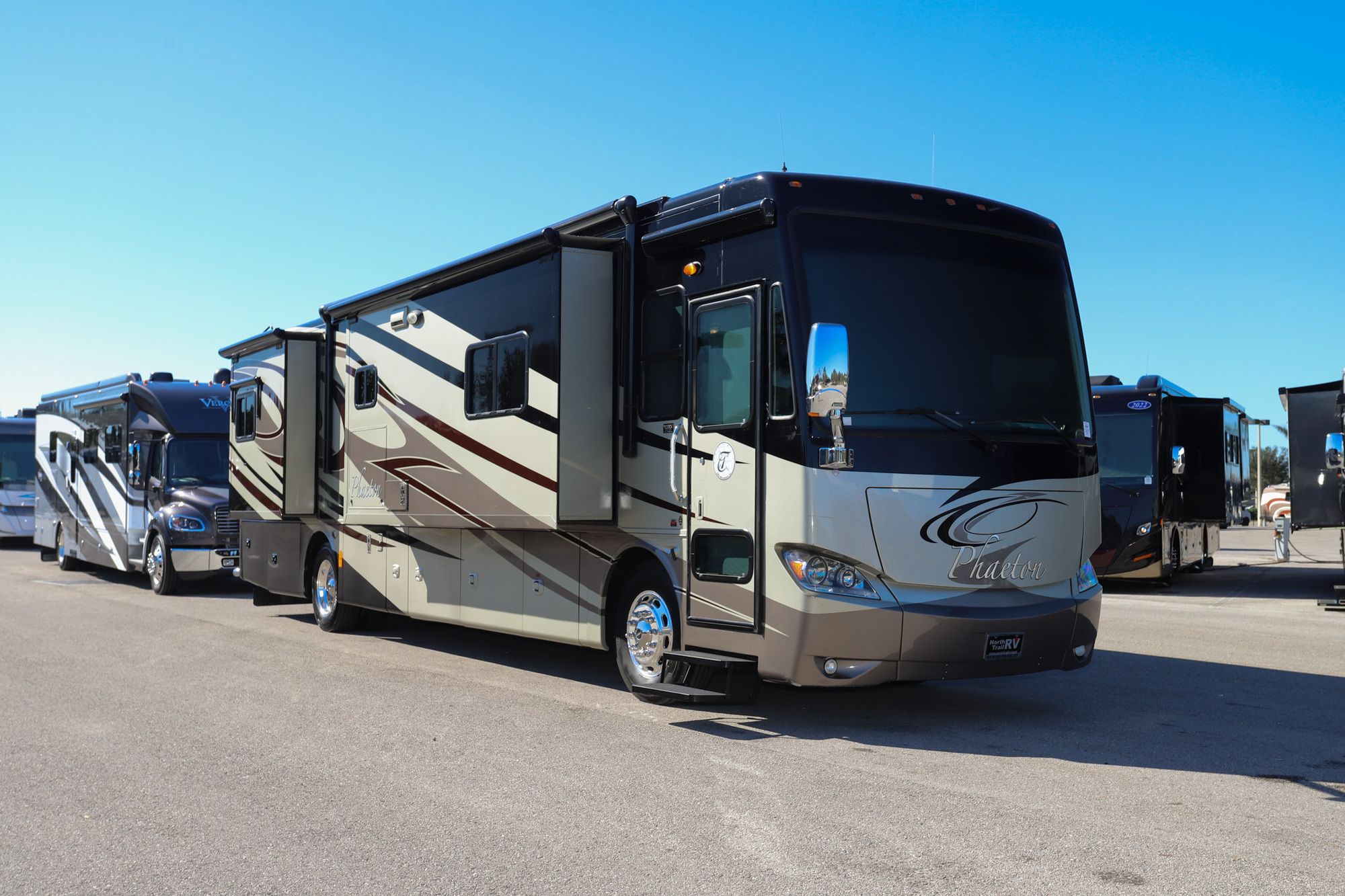 Used 2012 Tiffin Motor Homes Phaeton 40QTH Class A  For Sale