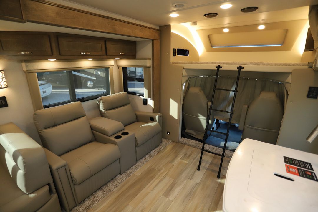 2023 Renegade Rv Valencia 38RB 14920