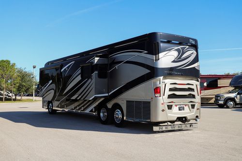 2020 Newmar Mountain Aire 4551