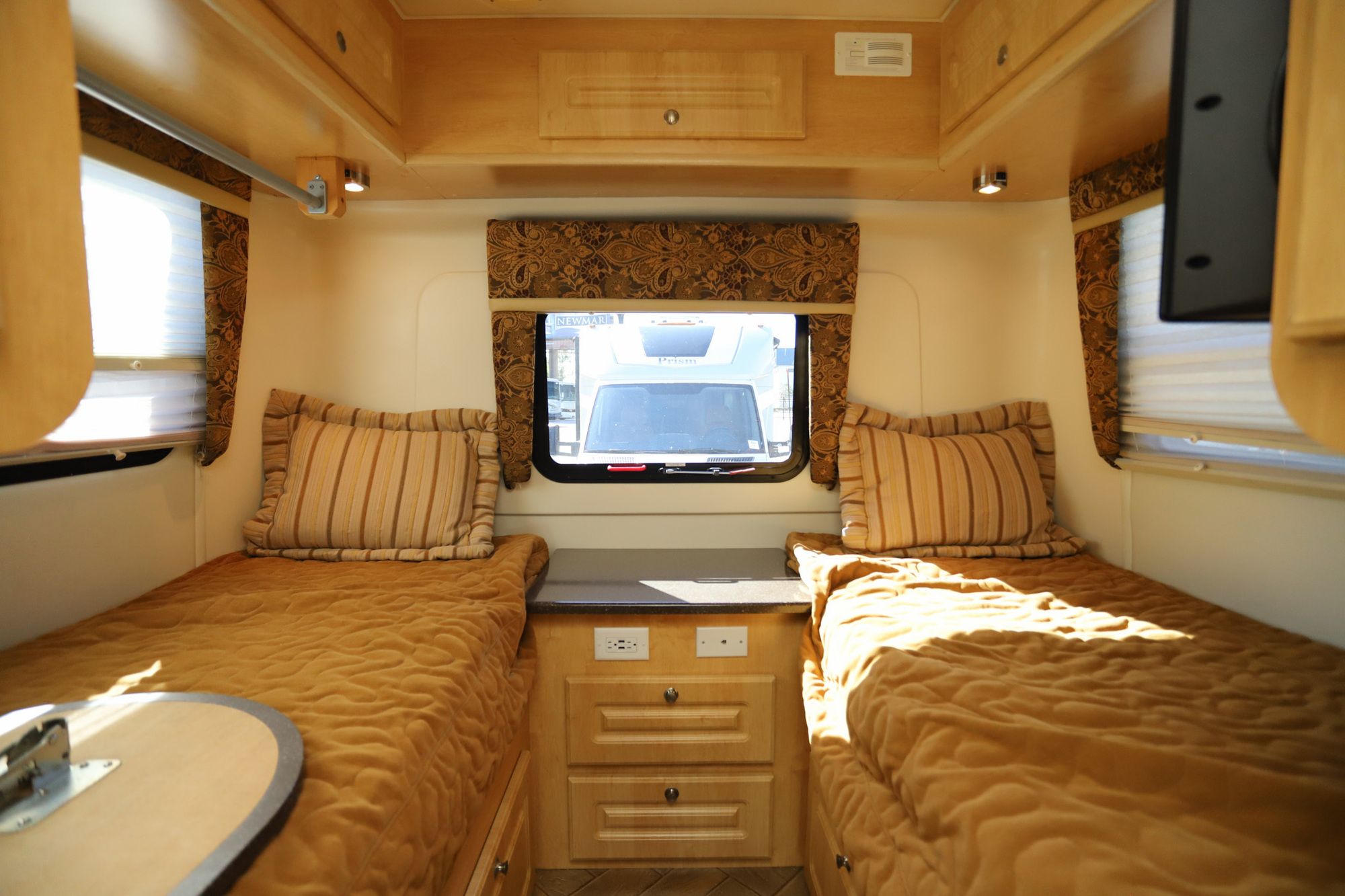 Used 2010 Coach House Platinum 271 XL Class C  For Sale