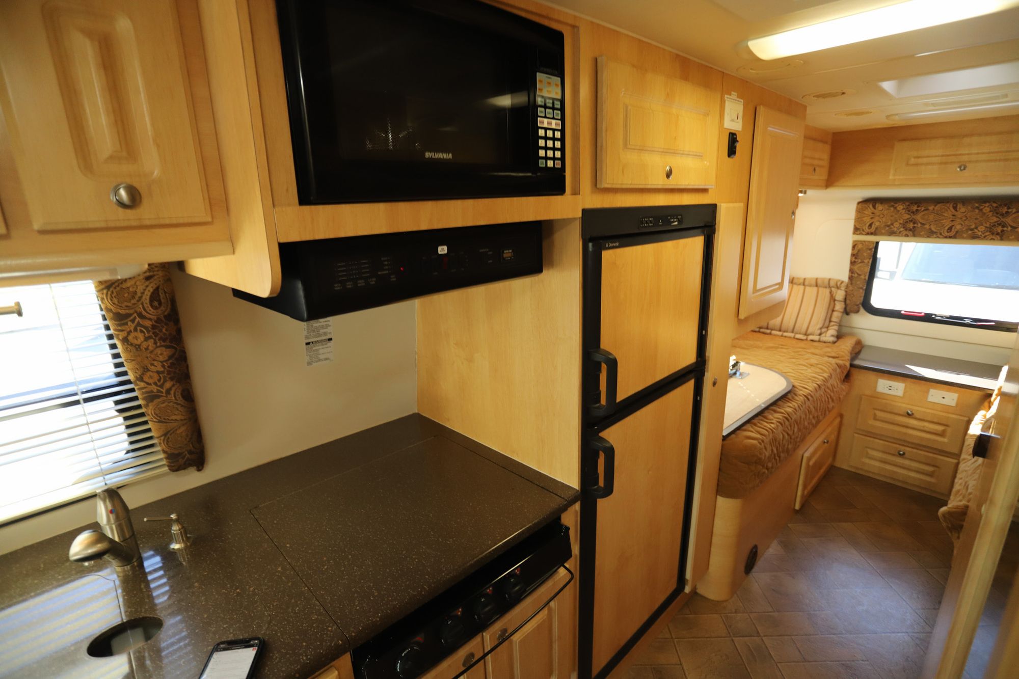 Used 2010 Coach House Platinum 271 XL Class C  For Sale