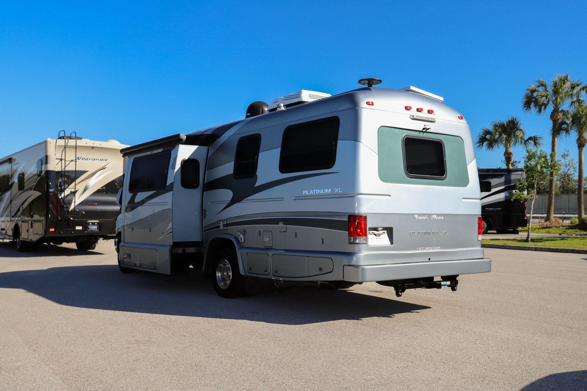 Used 2010 Coach House Platinum 271 XL Class C  For Sale