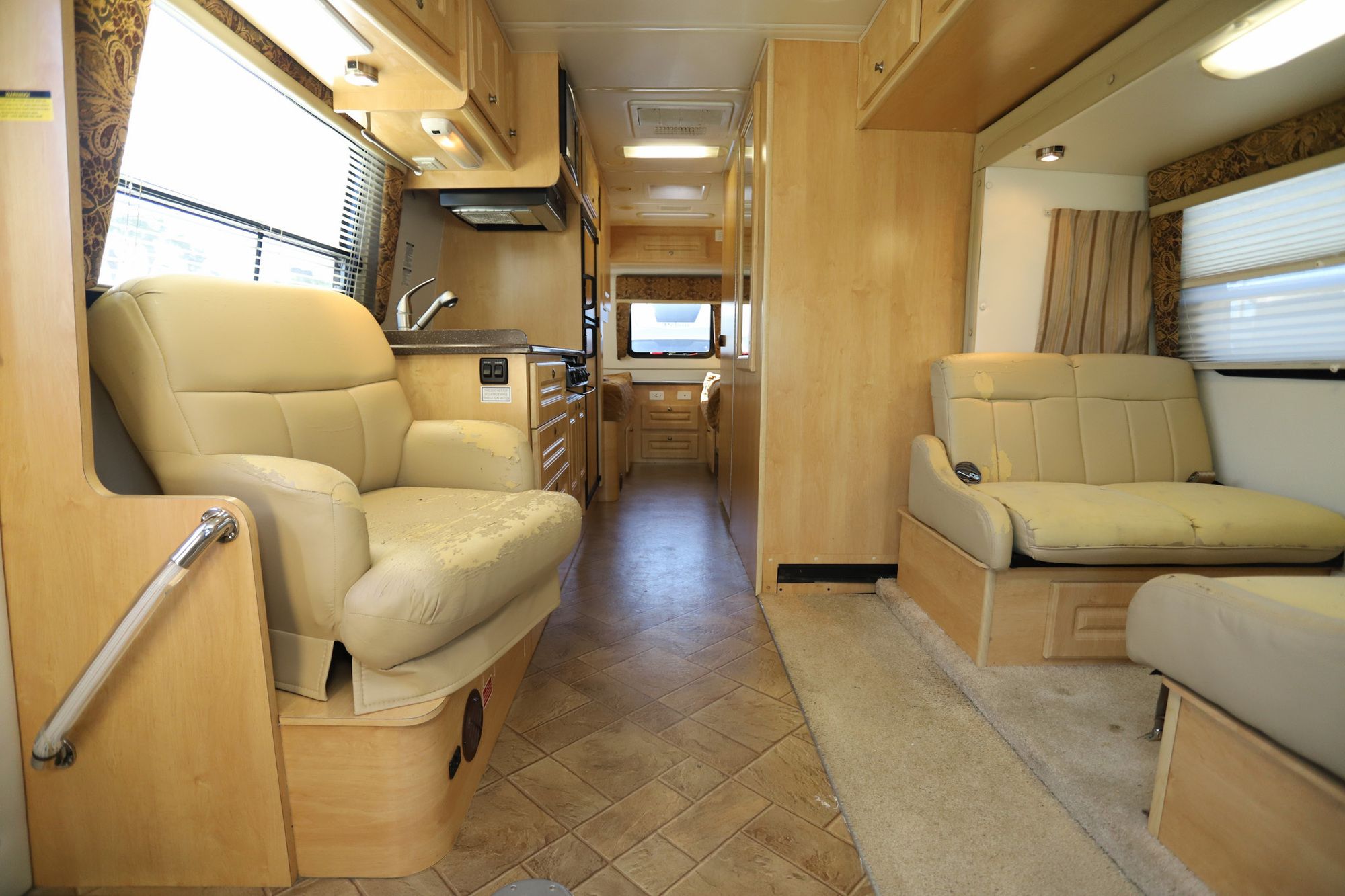 Used 2010 Coach House Platinum 271 XL Class C  For Sale