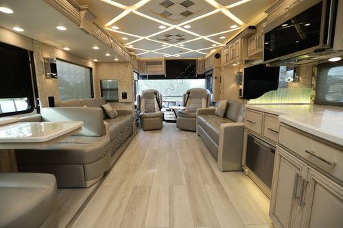 2022 Newmar Mountain Aire 4535