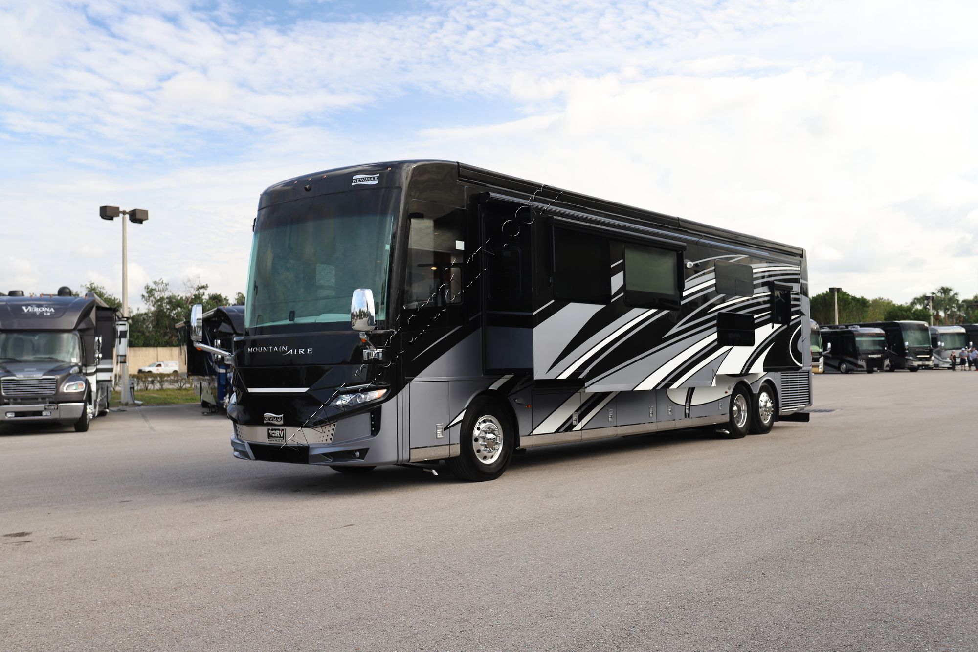 Used 2022 Newmar Mountain Aire 4535 Class A  For Sale