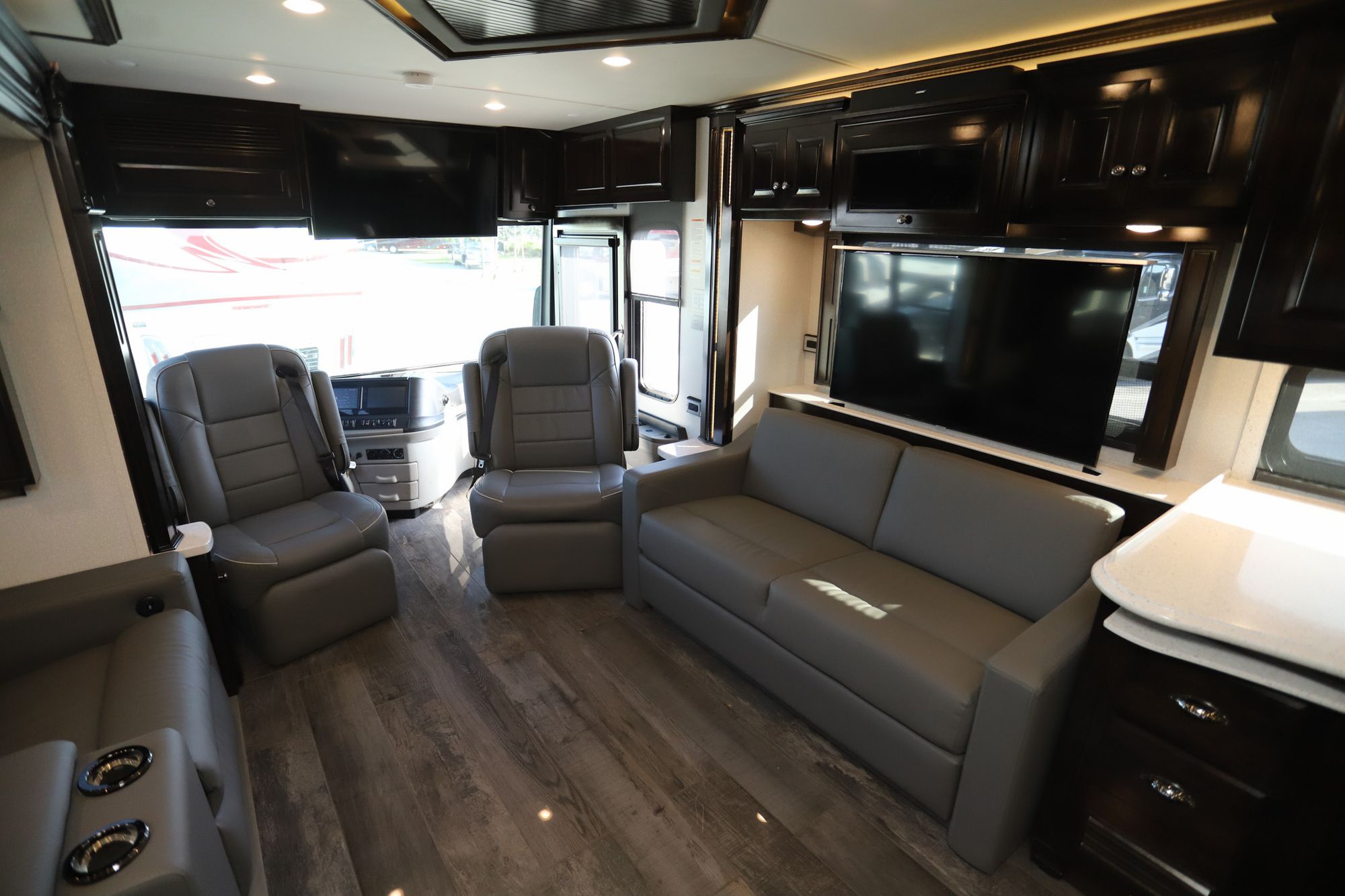 Used 2021 Newmar Dutch Star 4081 Class A  For Sale