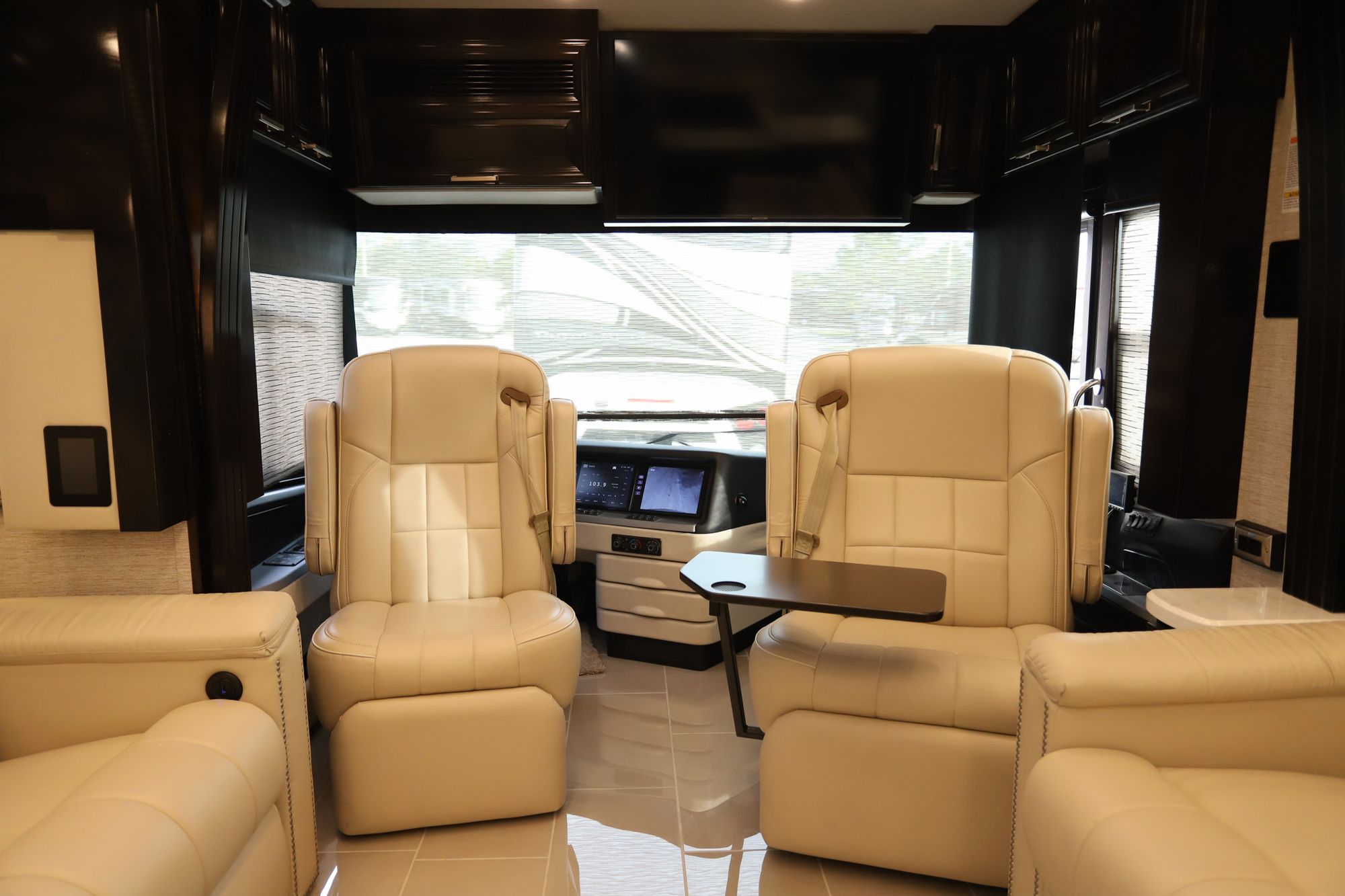 New 2023 Newmar London Aire 4569 Class A  For Sale