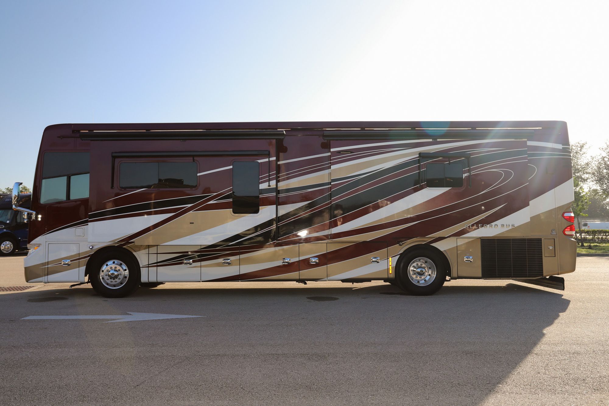 Used 2016 Tiffin Motor Homes Allegro Bus 37AP Class A  For Sale