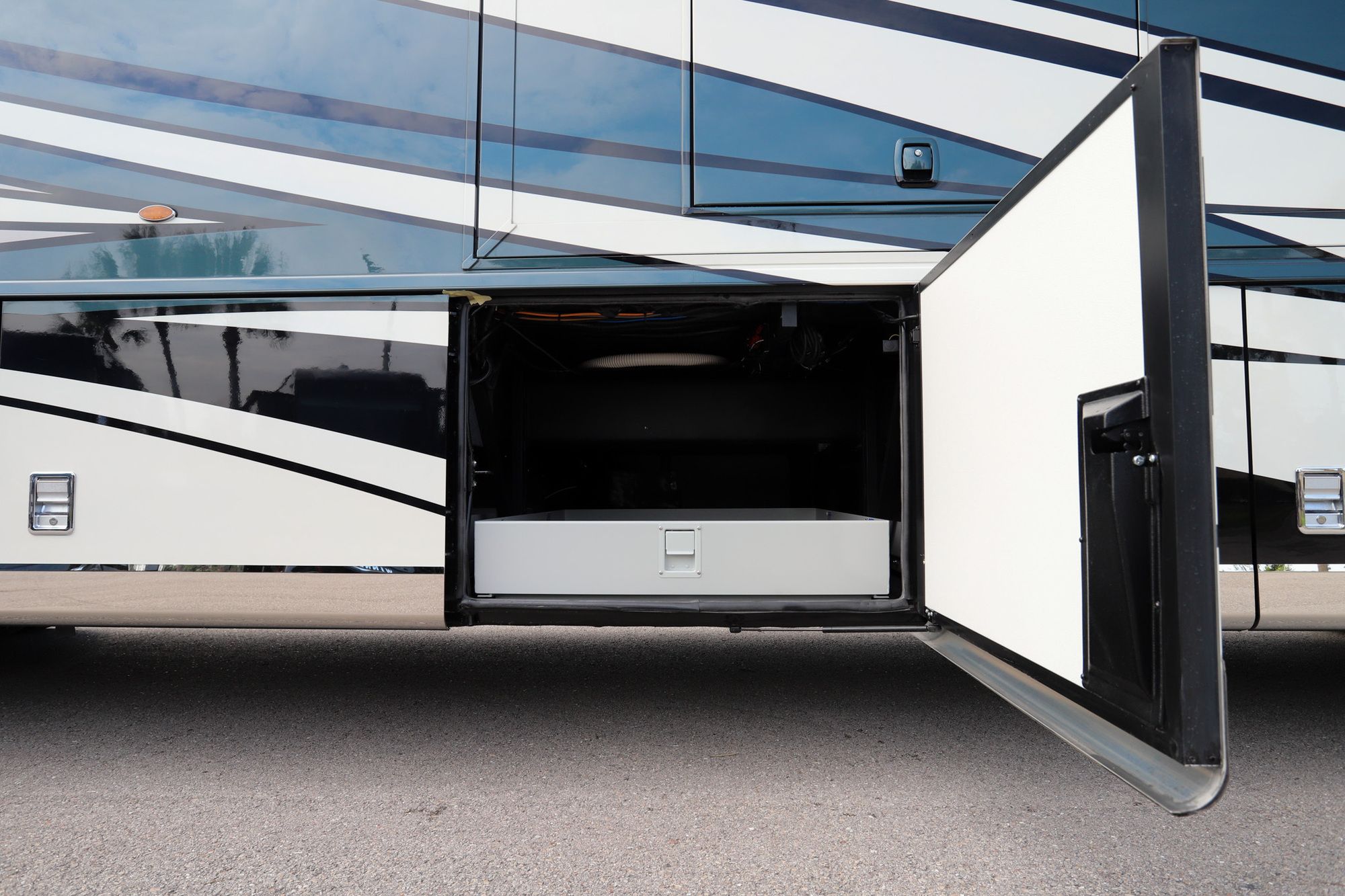 New 2023 Newmar Dutch Star 4370 Class A  For Sale