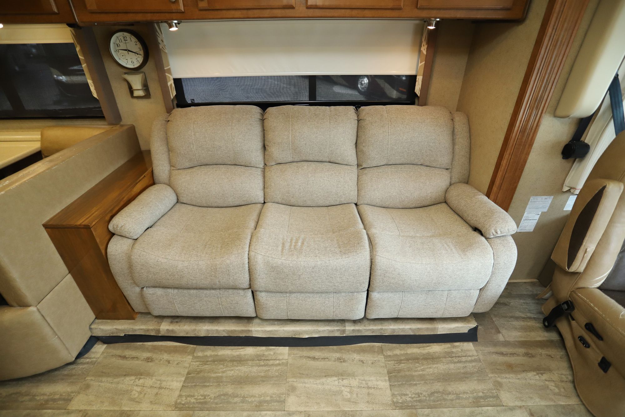 Used 2015 Thor Palazzo 36.1 Class A  For Sale