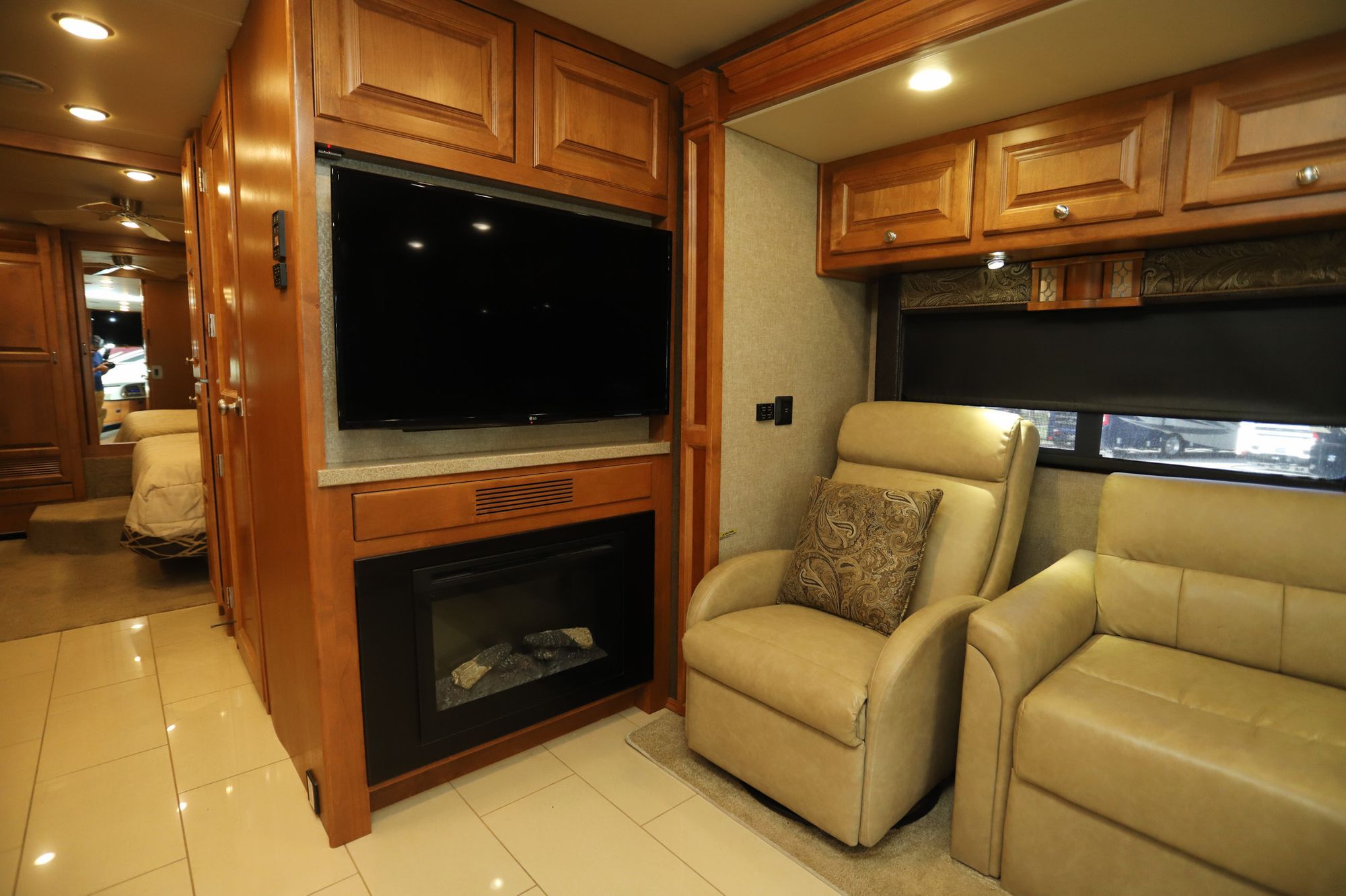 Used 2017 Tiffin Motor Homes Allegro Red 33AA Class A  For Sale