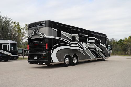 2022 Newmar Essex 4551