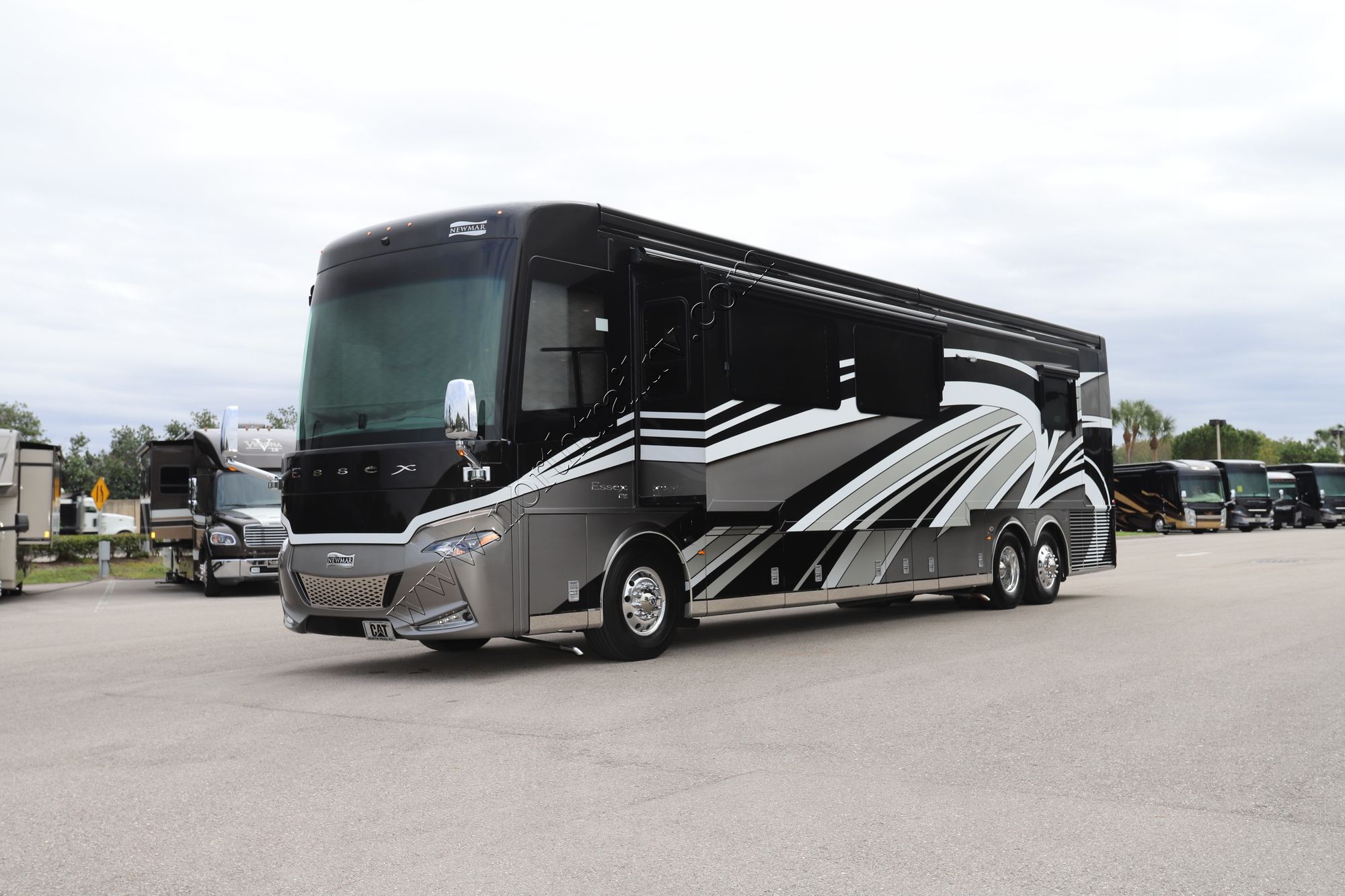 Used 2022 Newmar Essex 4551 Class A  For Sale