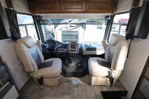 2021 Coachmen Mirada 32SS