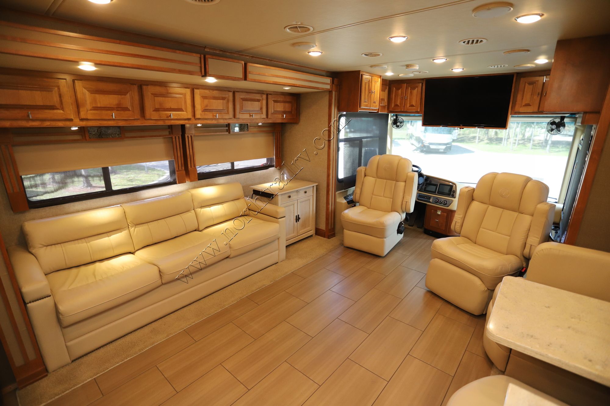 Used 2018 Tiffin Motor Homes Allegro Red 33AA Class A  For Sale