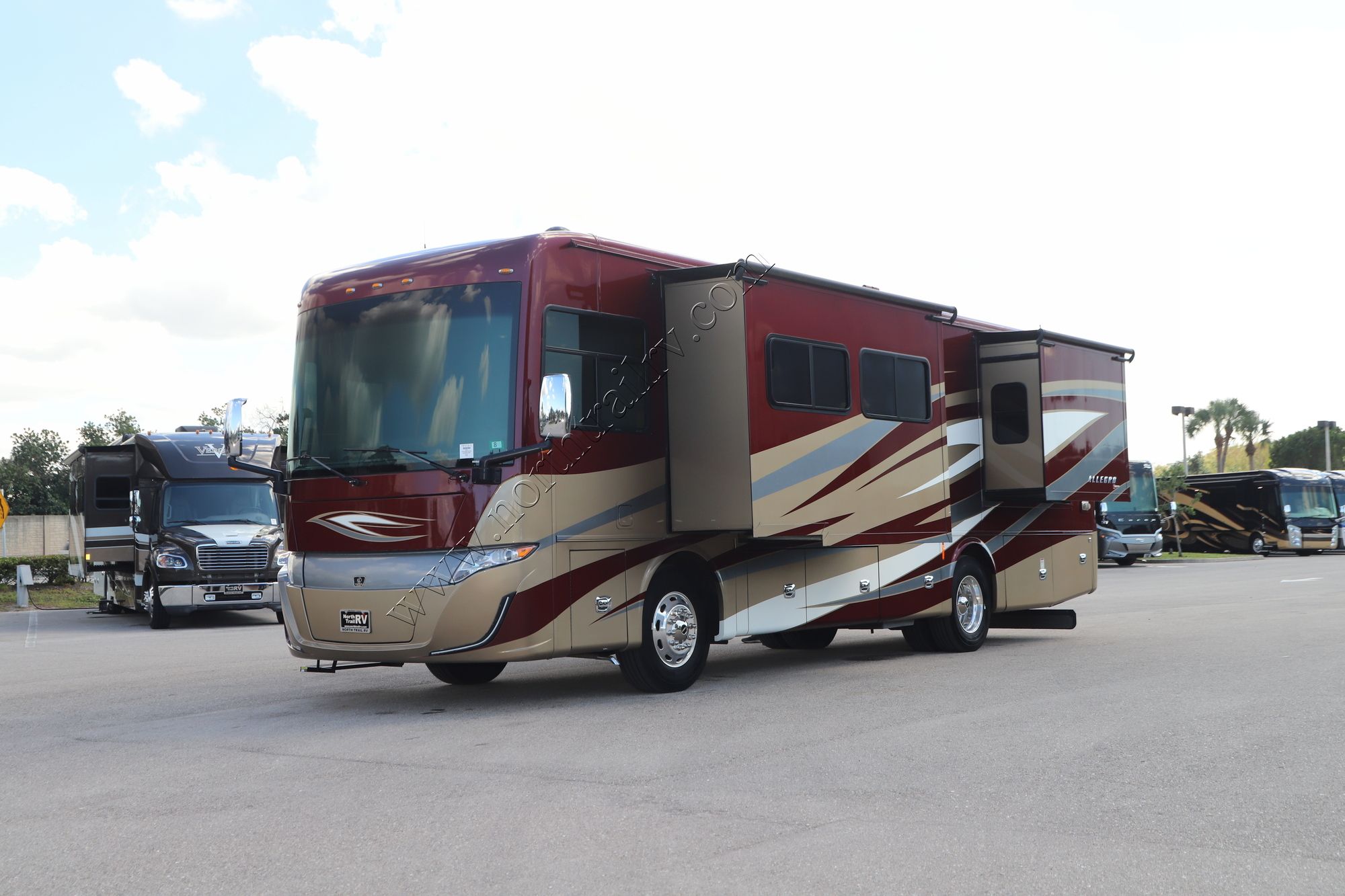 Used 2018 Tiffin Motor Homes Allegro Red 33AA Class A  For Sale