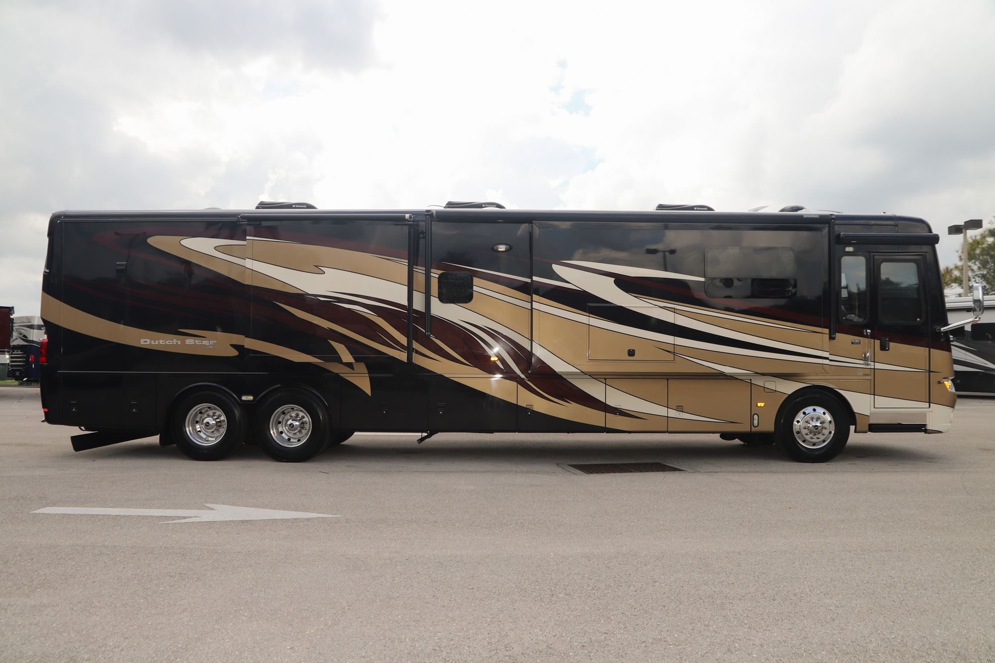 Used 2014 Newmar Dutch Star 4364 Class A  For Sale