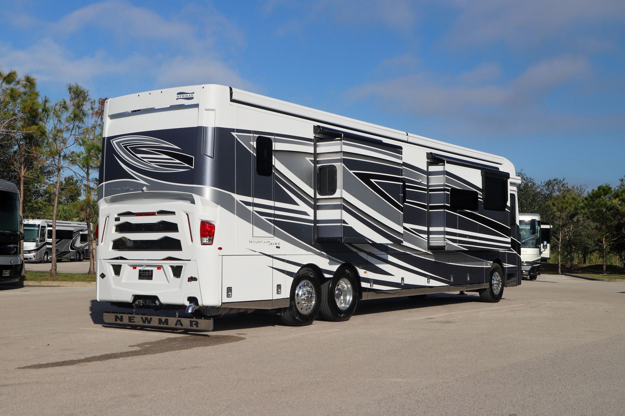 New 2023 Newmar Mountain Aire 4535 Class A  For Sale