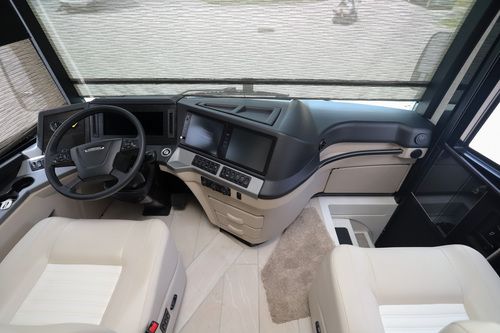 2023 Newmar New Aire 3543