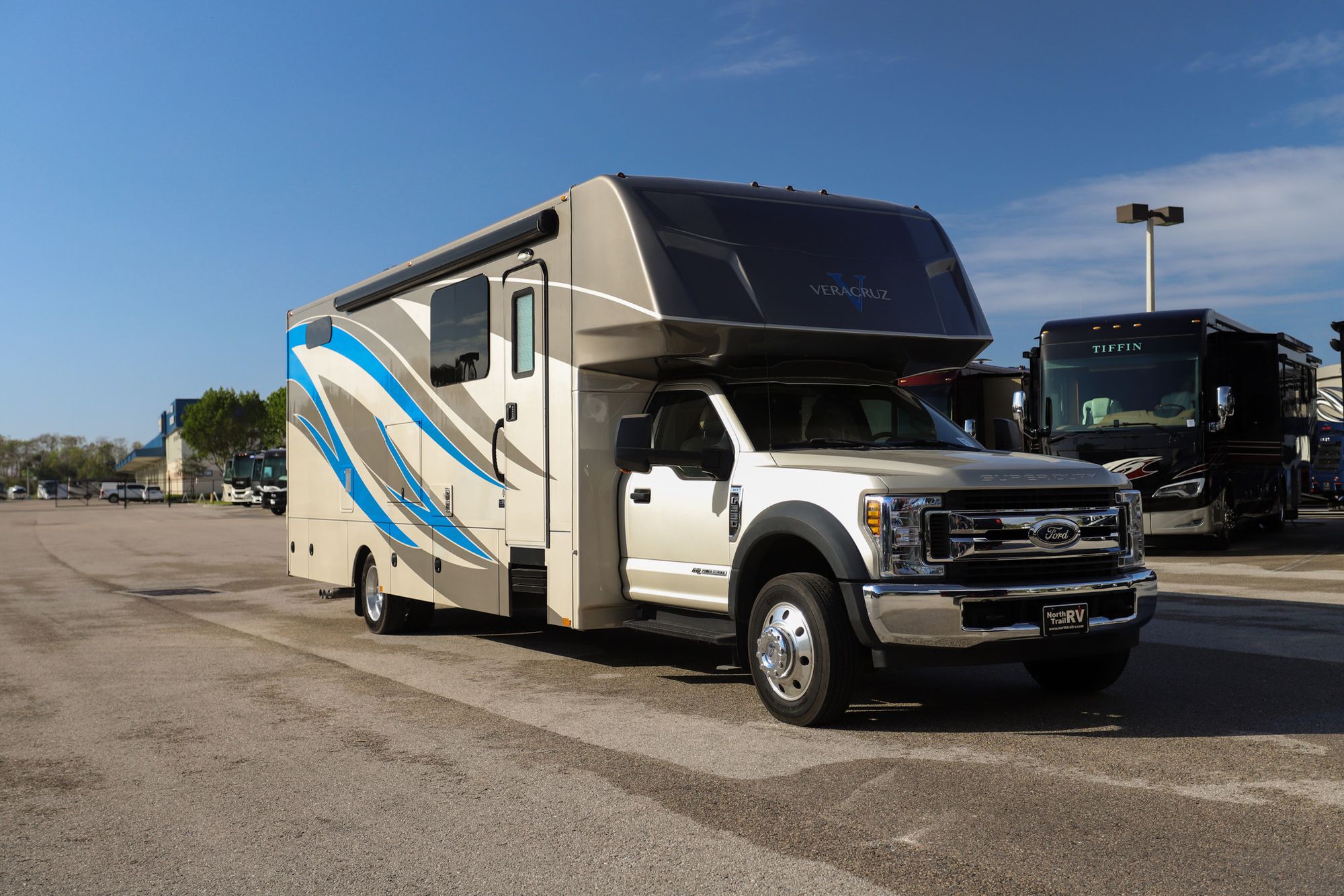 Used 2019 Renegade Rv Veracruz 35FWS Super C  For Sale