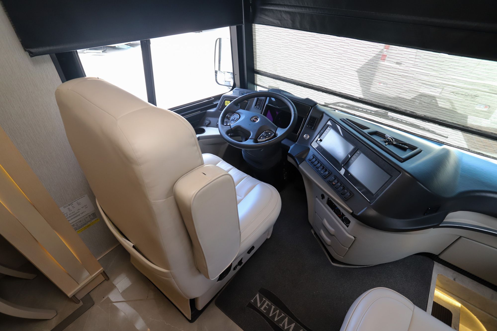 Used 2021 Newmar New Aire 3545 Class A  For Sale