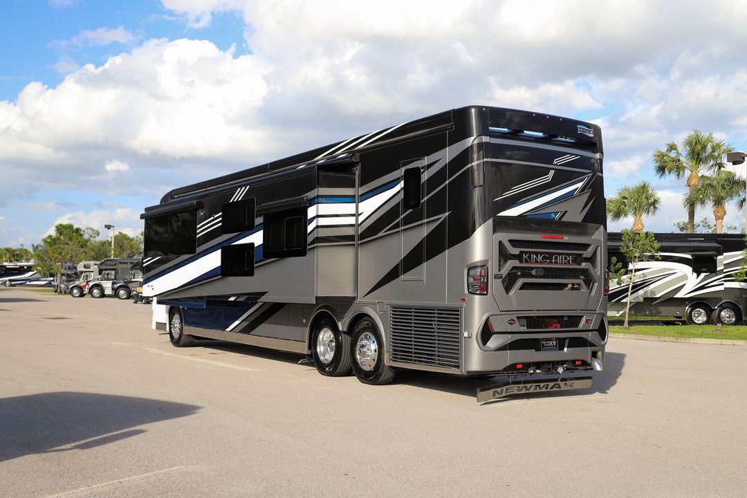 2023 Newmar King Aire 4558 14886