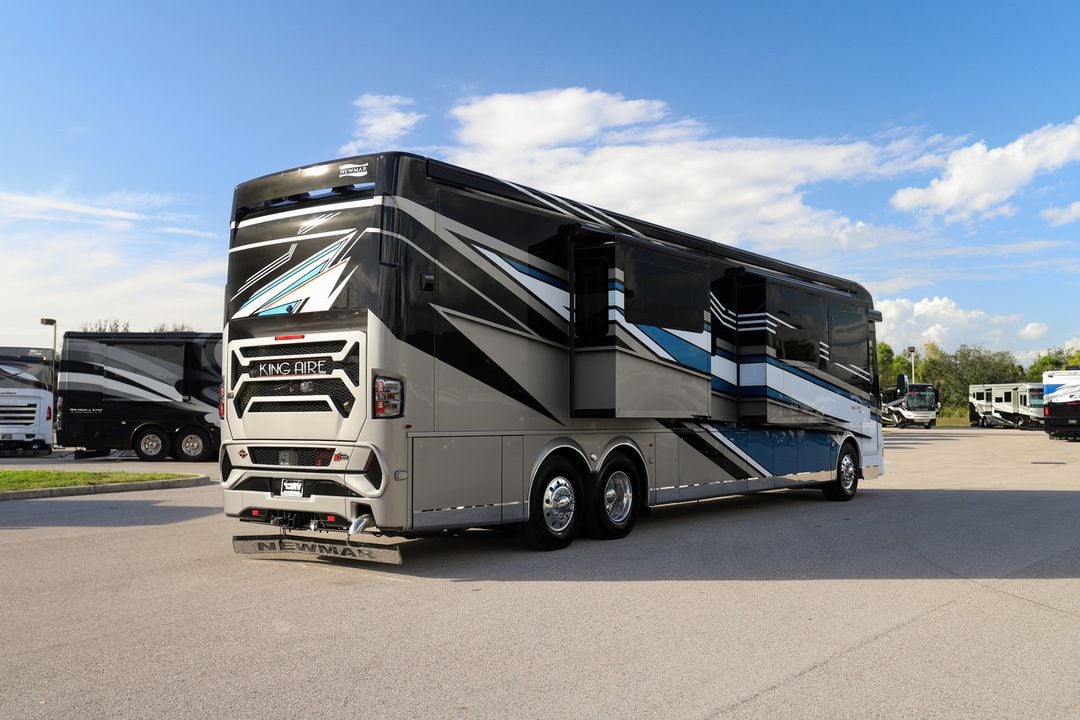 2023 Newmar King Aire 4558 14886