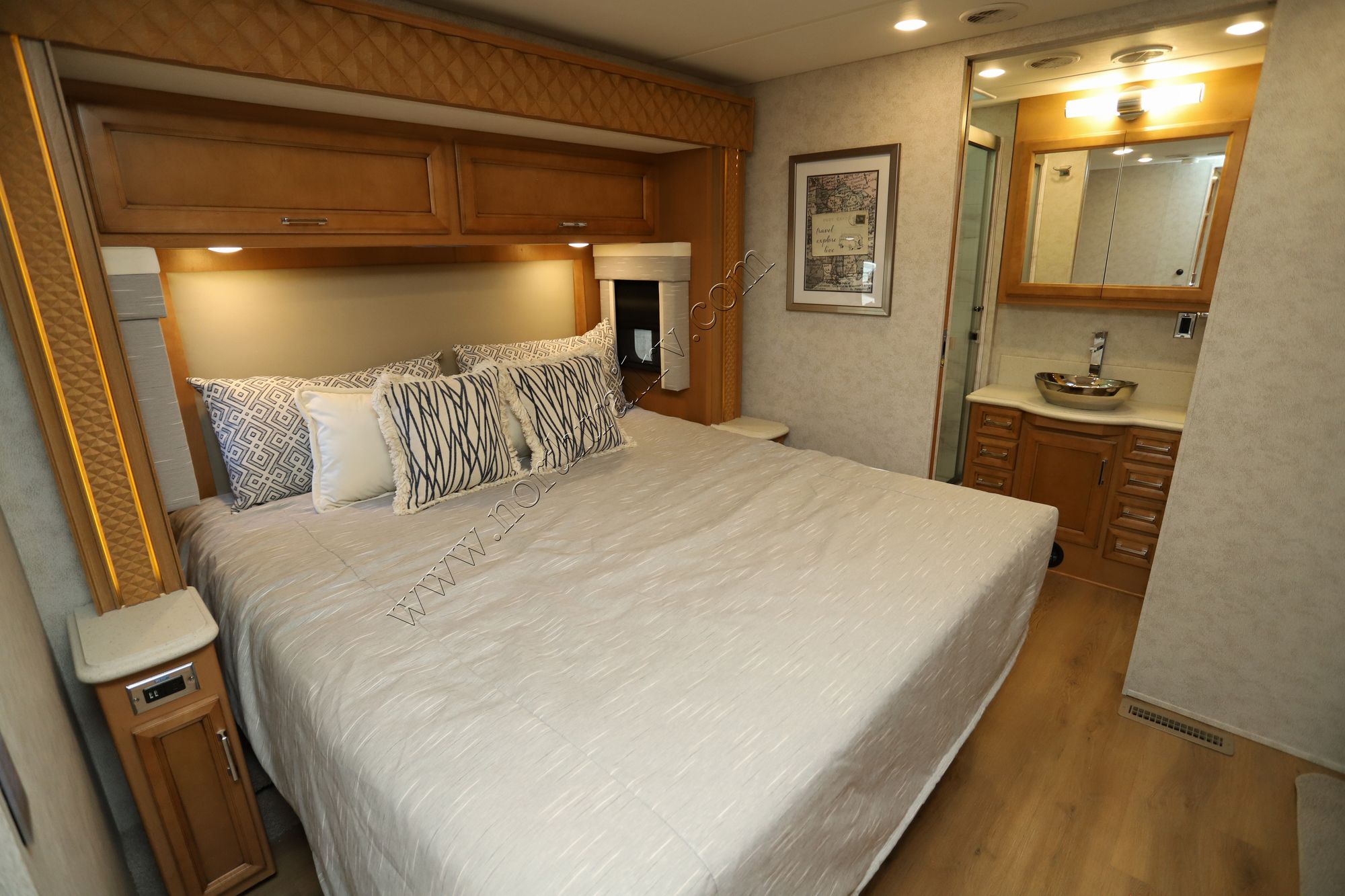 New 2023 Newmar Bay Star 3629 Class A  For Sale