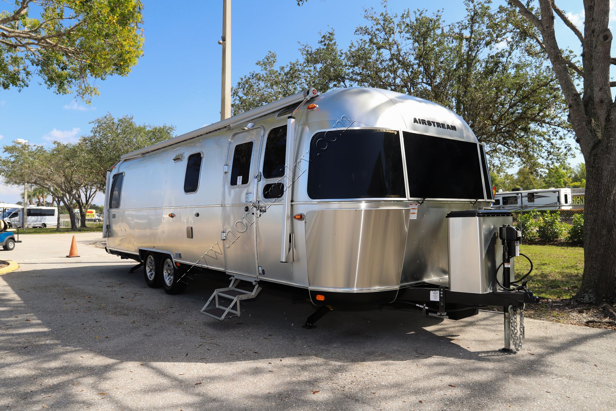 Used 2022 Airstream Classic 30RB Travel Trailer  For Sale