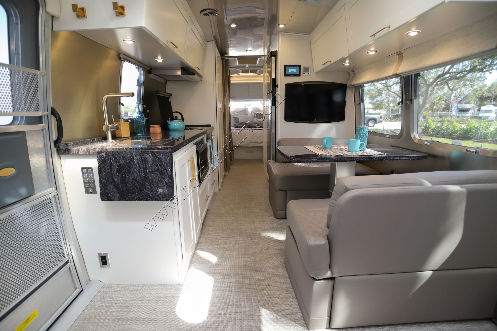 Used 2022 Airstream Classic 30RB Travel Trailer  For Sale