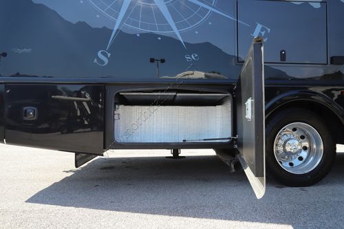 2023 Dynamax Isata 5 30FWD Super C