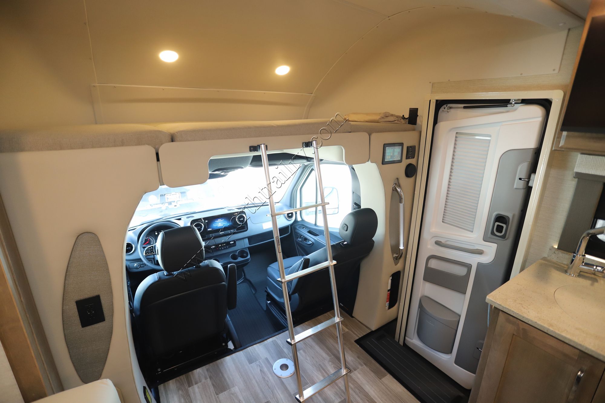 New 2023 Tiffin Motor Homes Wayfarer 25RW Class C  For Sale