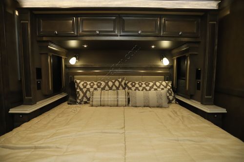 2022 Tiffin Motor Homes Phaeton 37BH