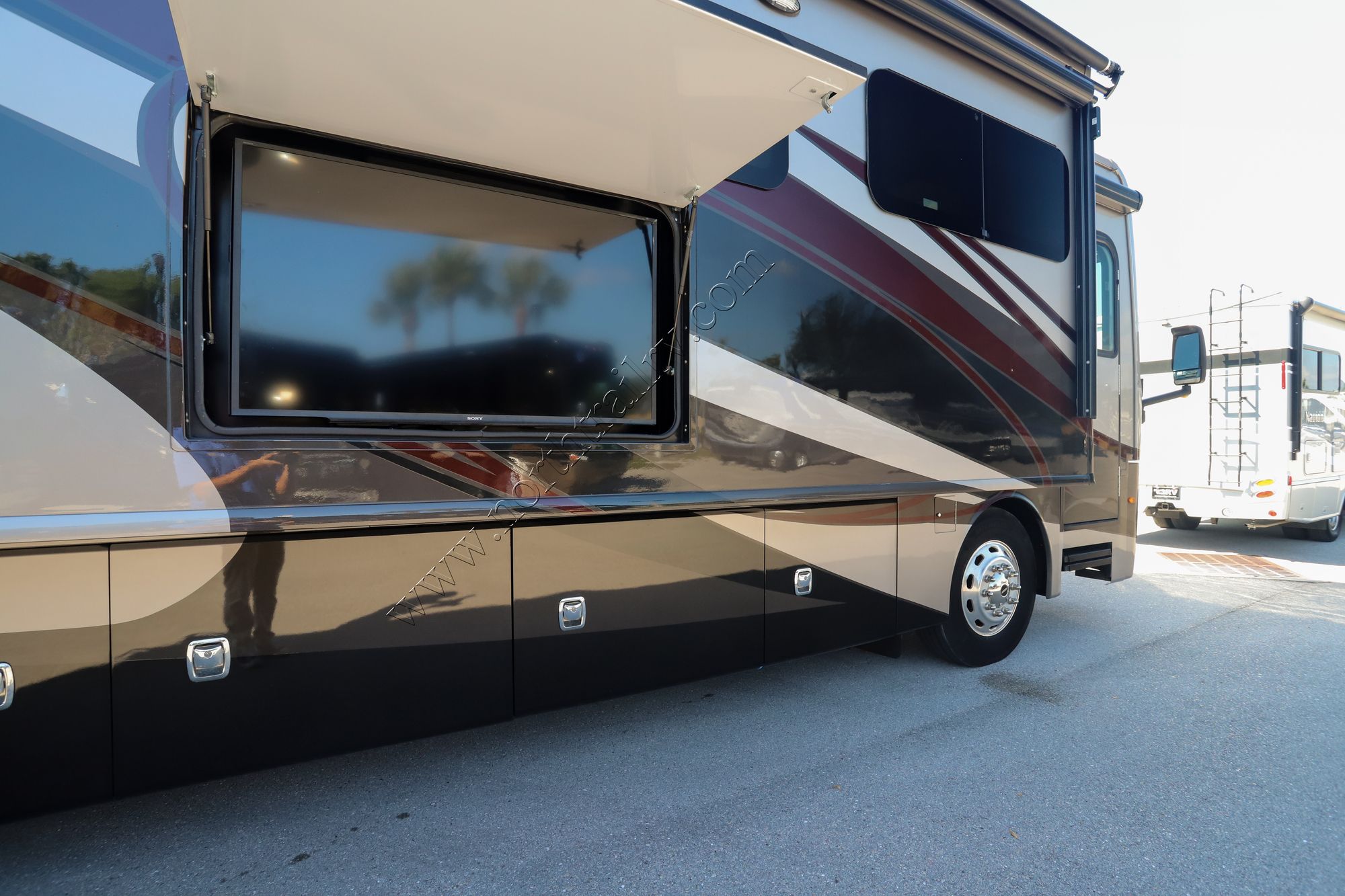 Used 2020 Fleetwood Discovery 38W Class A  For Sale