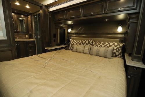 2022 Tiffin Motor Homes Phaeton 37BH