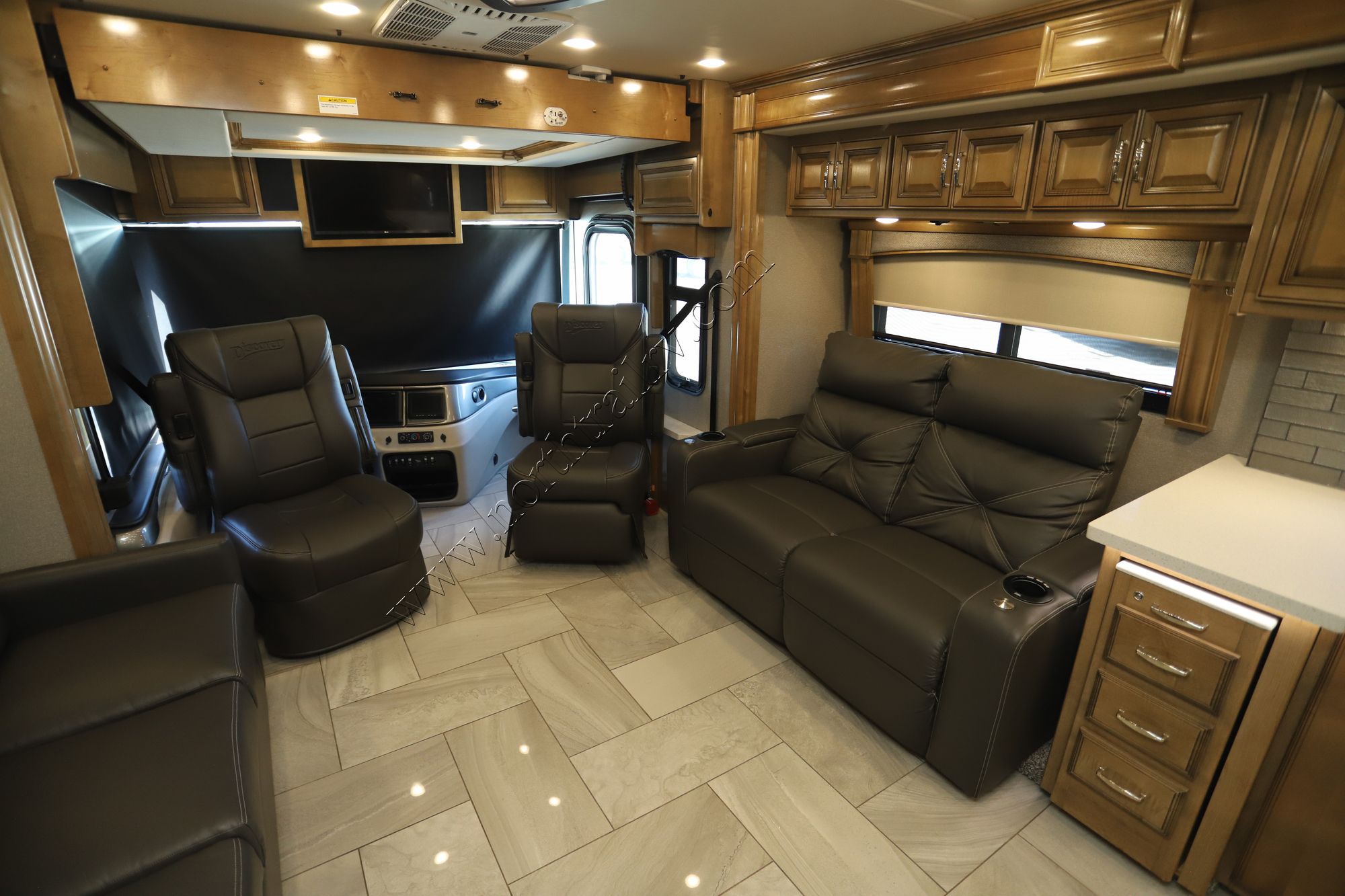 Used 2020 Fleetwood Discovery 38W Class A  For Sale