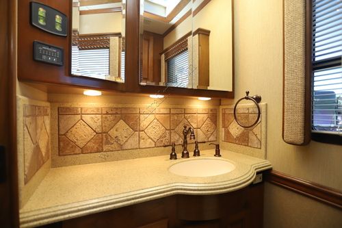 2009 Holiday Rambler Navigator ADRIATIC