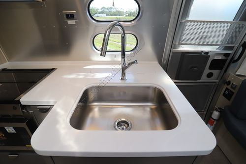 2023 Airstream Globetrotter 25FB