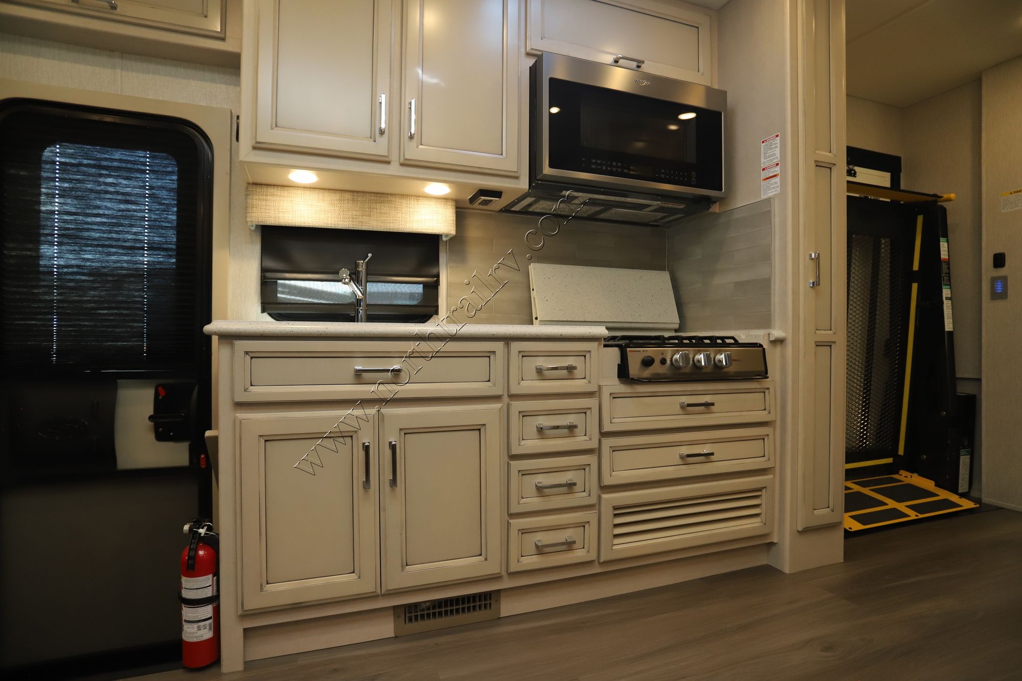 New 2023 Newmar Bay Star 3811 Class A  For Sale
