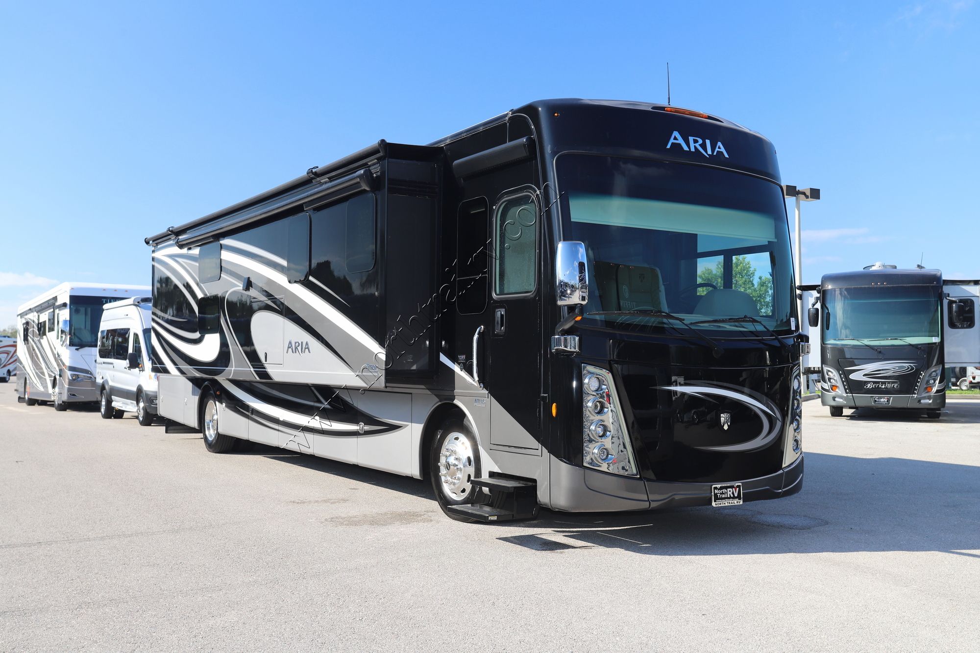 Used 2021 Thor Aria 4000 Class A  For Sale