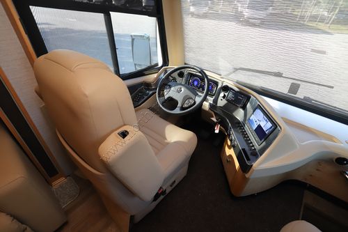2022 Tiffin Motor Homes Phaeton 40IH