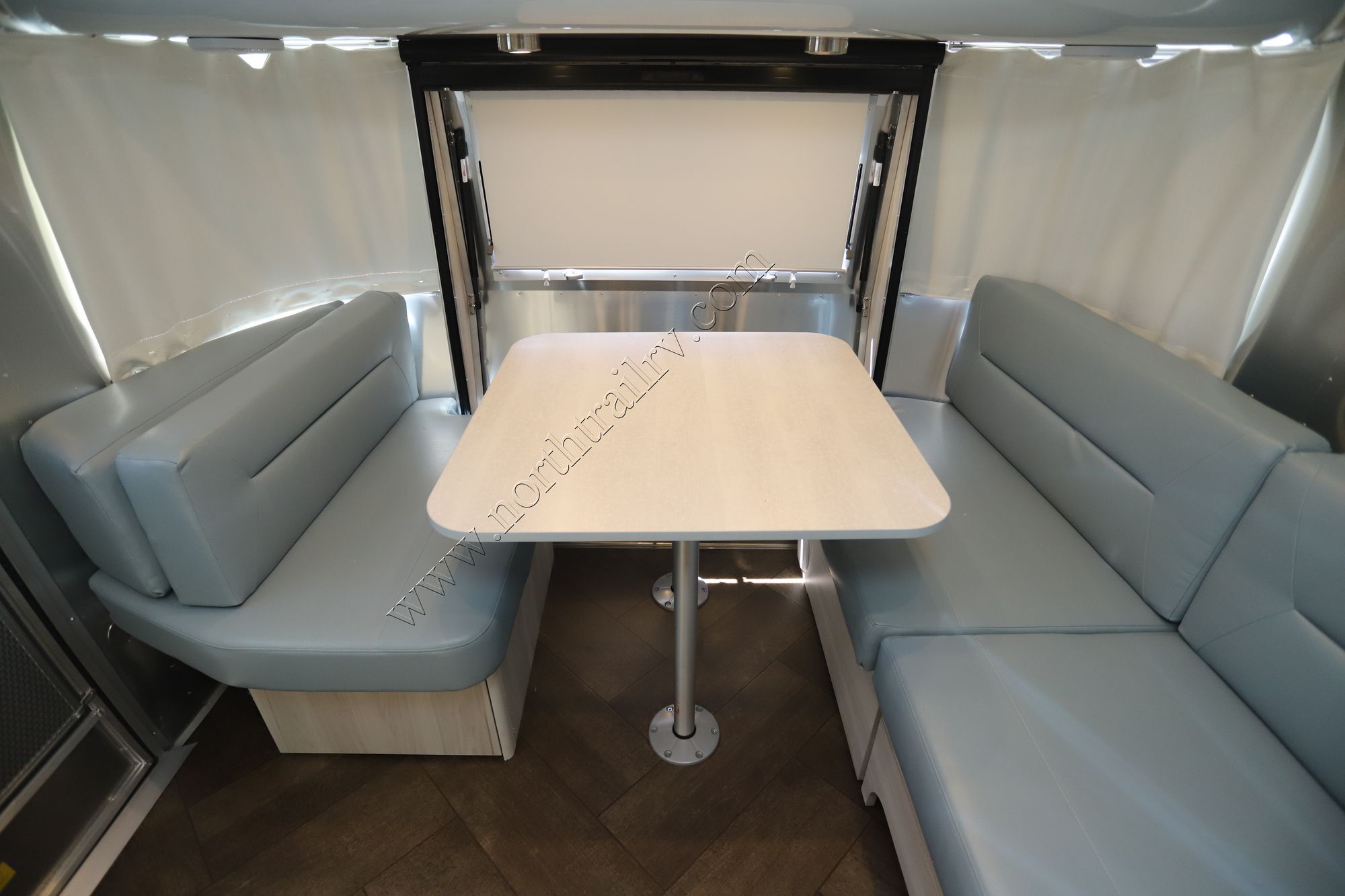 New 2023 Airstream International 27FB Travel Trailer  For Sale