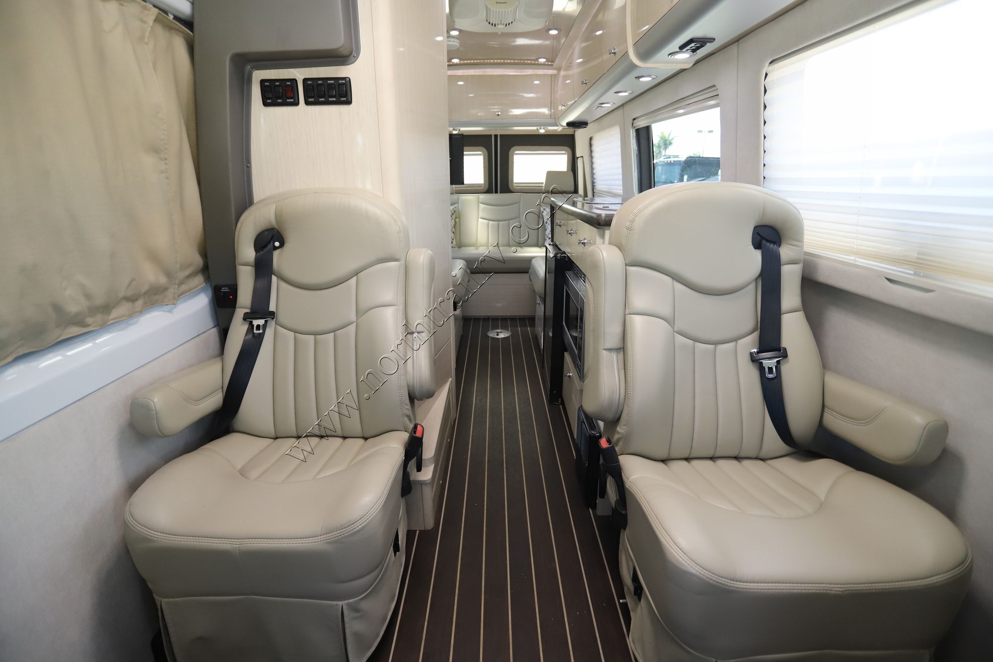 Used 2014 Airstream Interstate 24 LOUNGE Class B  For Sale